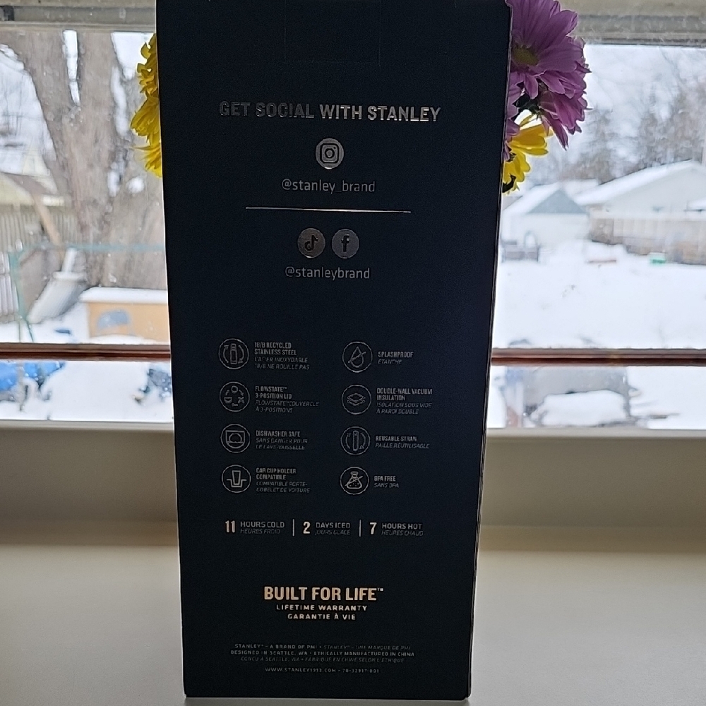 Stanley Flowstate Tumbler in Dark Blue - Picture 8 of 8